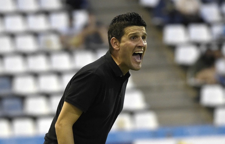 Thông Tin Về Huấn Luyện Viên Mới